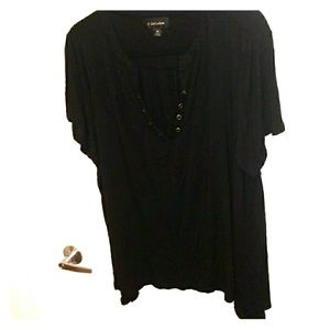 ➕🖤Black V-Neck Tee🖤